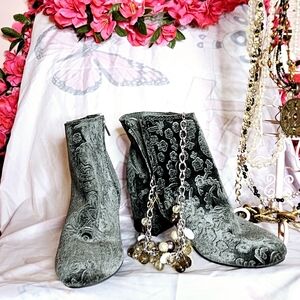 Zigi Soho Velvet Elegant Gray Paisley Ankle Boots Size 8.8